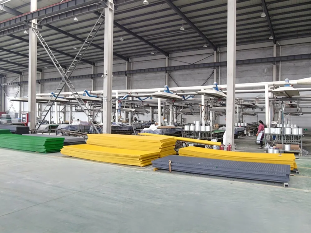 Finished FRP fiberglass grating products warehouse yellow grey green molded grating stock
